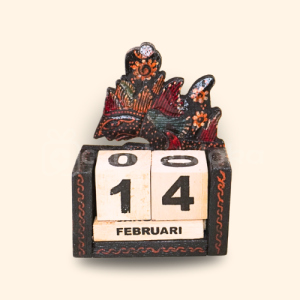 Kalender Manual Kayu Wayang